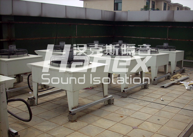 臺州市公安局中央空調(diào)噪聲治理現(xiàn)場 臺州市公安局中央空調(diào)噪聲治理現(xiàn)場